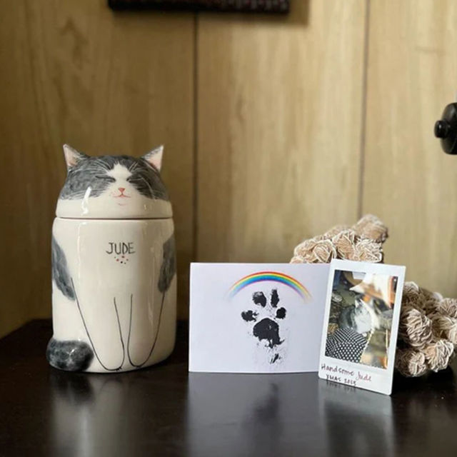 Picture of Custom Handmade Cat Ceramic Urns | Personalised Pet Urn | Pet Ornaments