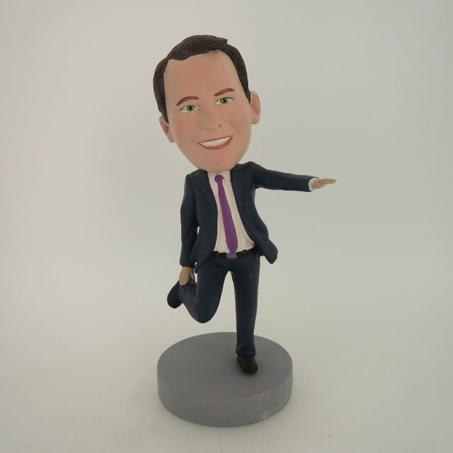 Picture of Custom Bobblehead Doll: Blance With One Leg
