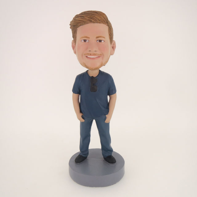 Picture of Custom Bobblehead Doll: Casual Man With Glass On The Collar