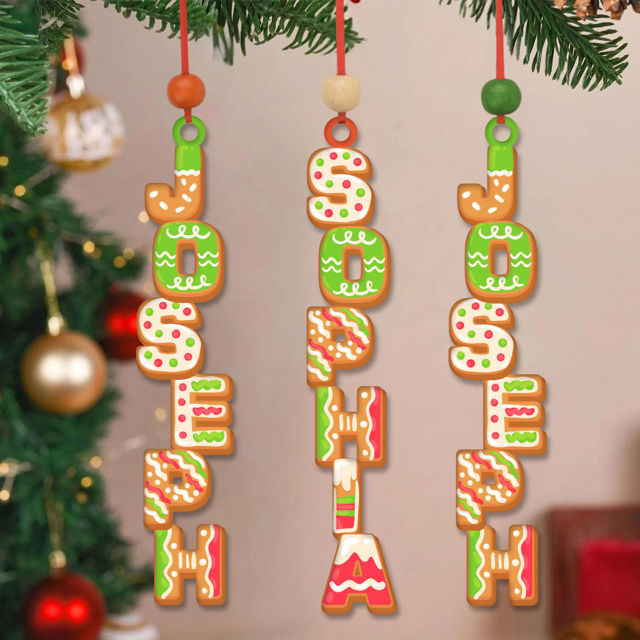 Immagine di Ornamento natalizio personalizzato con lettera del nome - Etichetta per calza della Befana per bambini - Carattere di dessert colorato - Ornamento per bambini - Etichette natalizie - Set da 3 pezzi